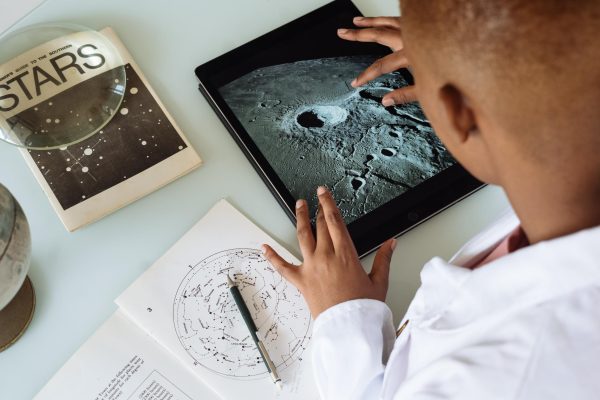 Why Do Pupils Like On the net Discovering out?