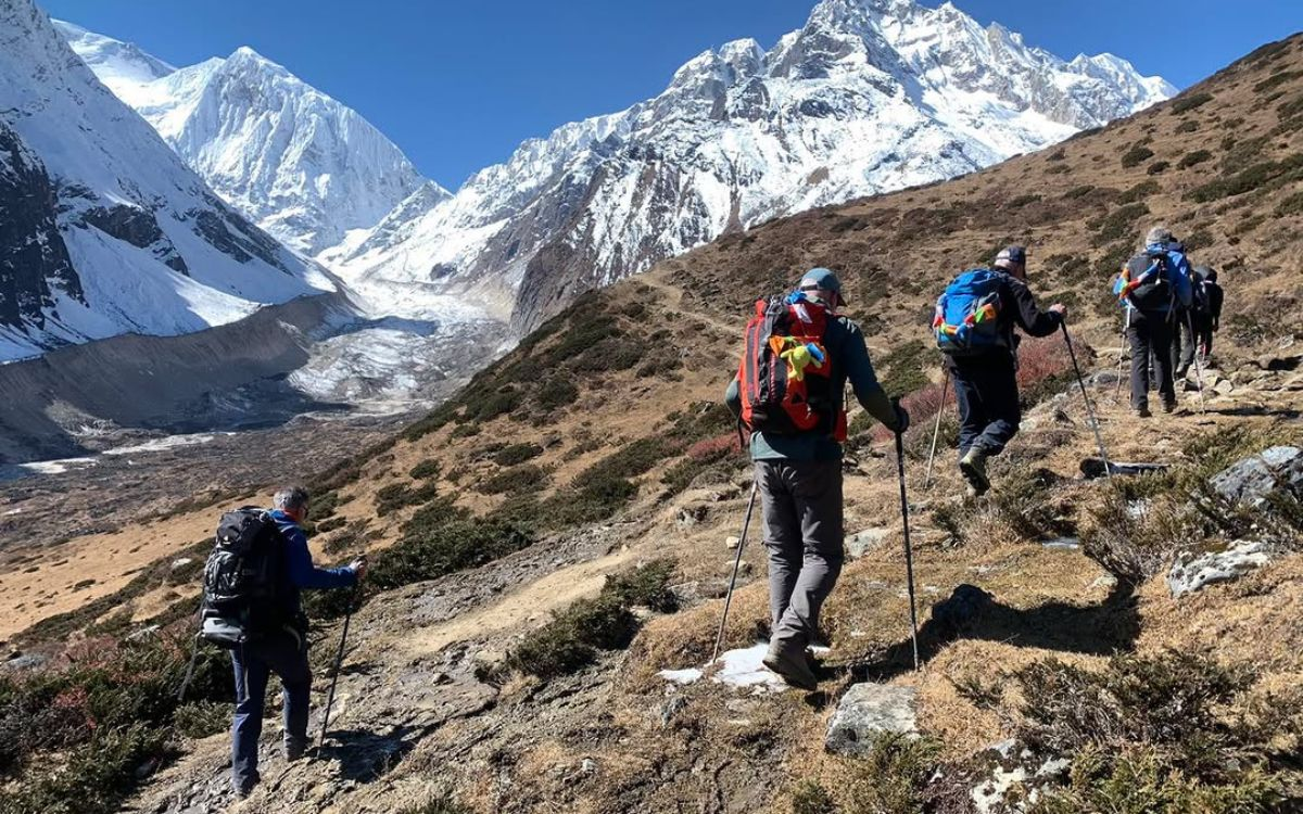 How to Trek Manaslu with a Group
